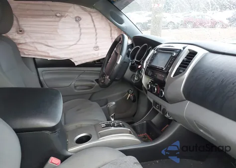 2014 Toyota Tacoma Base V6 z USA, uszkodzony, nr VIN 5TFUU4EN8EX098615